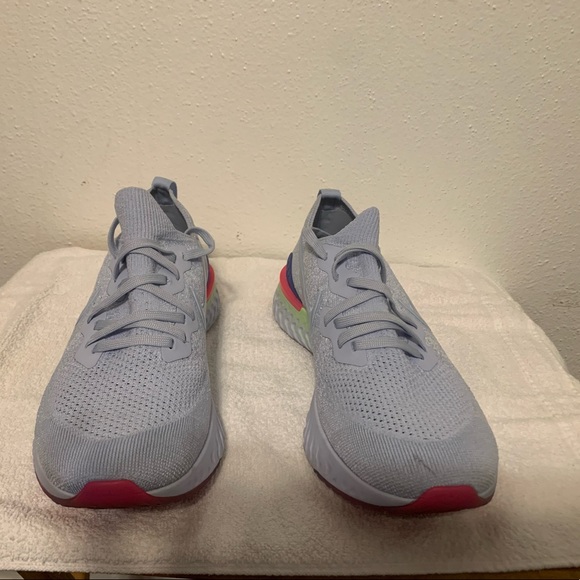 COPY - Nike EPIC Flyknit Running Shoes - Great Condition - Picture 2 of 7